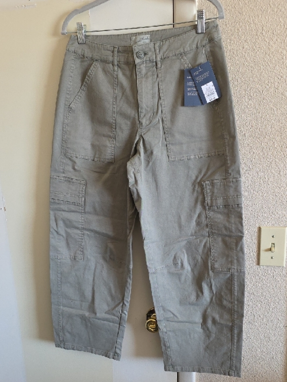 Universal Thread Olive Wide-Leg Utility Pants - Picture 2 of 6